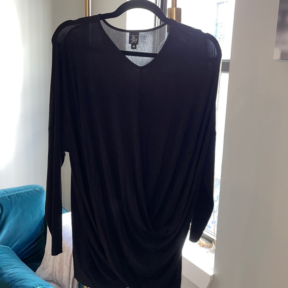 Twist black tee